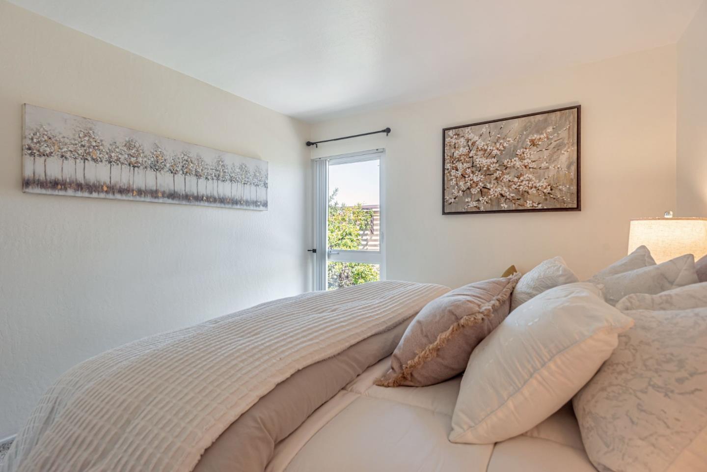 Detail Gallery Image 19 of 38 For 3217 Admiralty Ln, Foster City,  CA 94404 - 2 Beds | 1/1 Baths