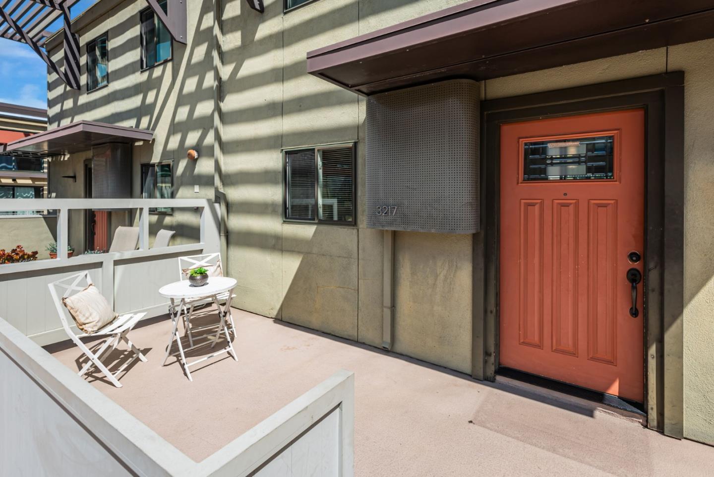 Detail Gallery Image 2 of 38 For 3217 Admiralty Ln, Foster City,  CA 94404 - 2 Beds | 1/1 Baths
