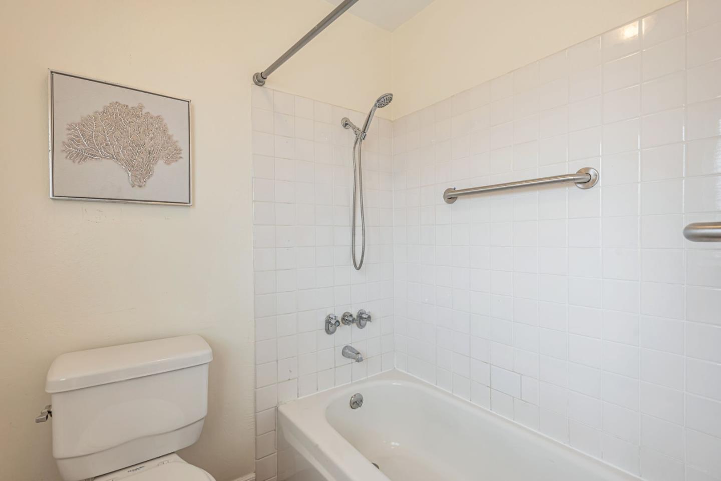 Detail Gallery Image 24 of 38 For 3217 Admiralty Ln, Foster City,  CA 94404 - 2 Beds | 1/1 Baths