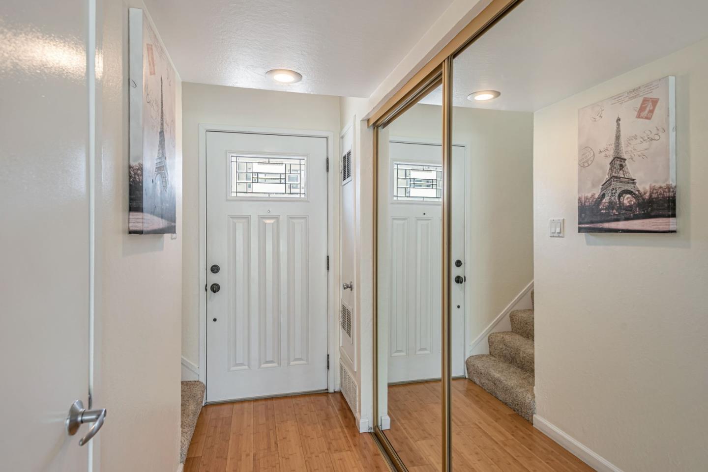 Detail Gallery Image 3 of 38 For 3217 Admiralty Ln, Foster City,  CA 94404 - 2 Beds | 1/1 Baths
