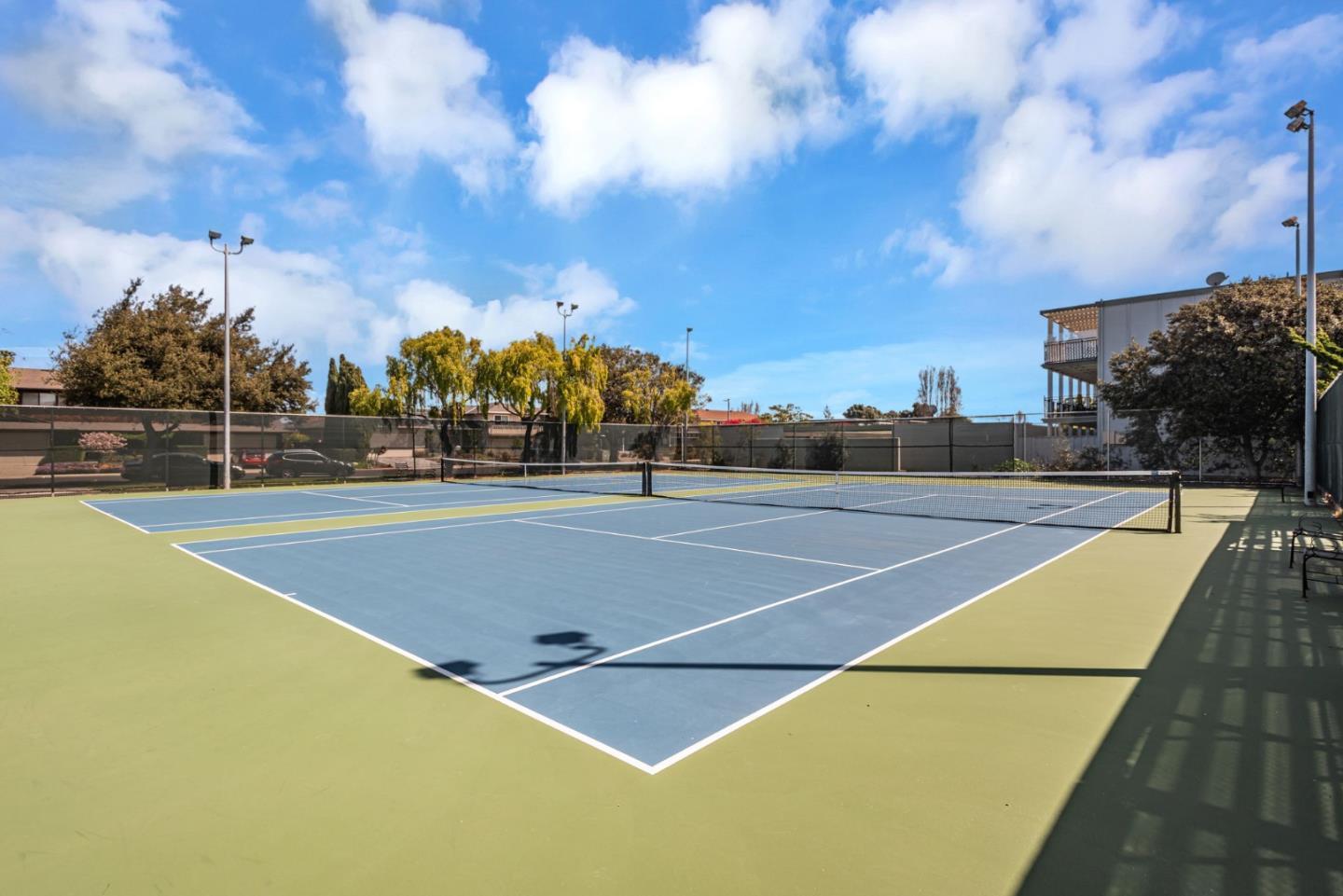 Detail Gallery Image 37 of 38 For 3217 Admiralty Ln, Foster City,  CA 94404 - 2 Beds | 1/1 Baths