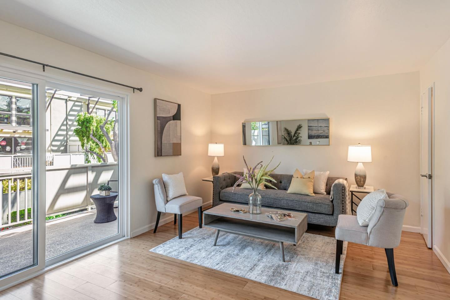 Detail Gallery Image 4 of 38 For 3217 Admiralty Ln, Foster City,  CA 94404 - 2 Beds | 1/1 Baths