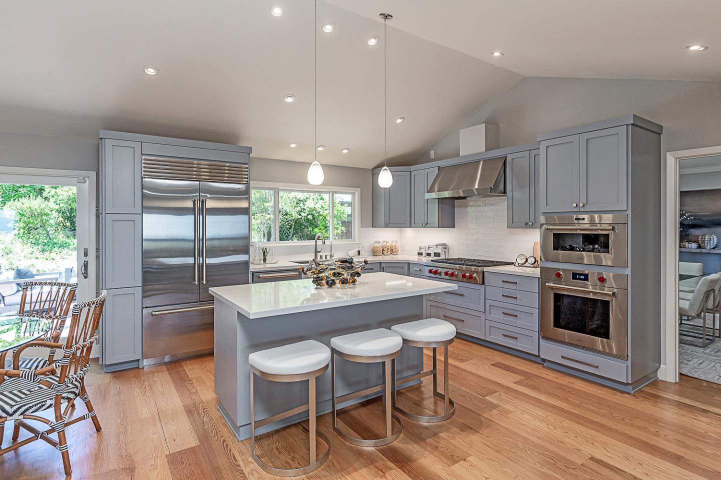 Detail Gallery Image 10 of 45 For 13038 Vista Del Valle Ct, Los Altos Hills,  CA 94022 - 4 Beds | 3/1 Baths