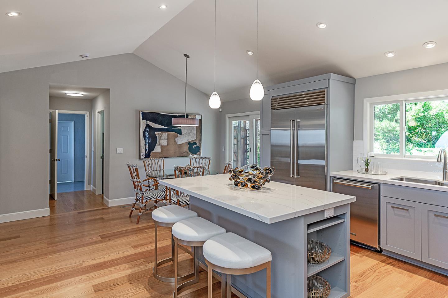 Detail Gallery Image 12 of 45 For 13038 Vista Del Valle Ct, Los Altos Hills,  CA 94022 - 4 Beds | 3/1 Baths
