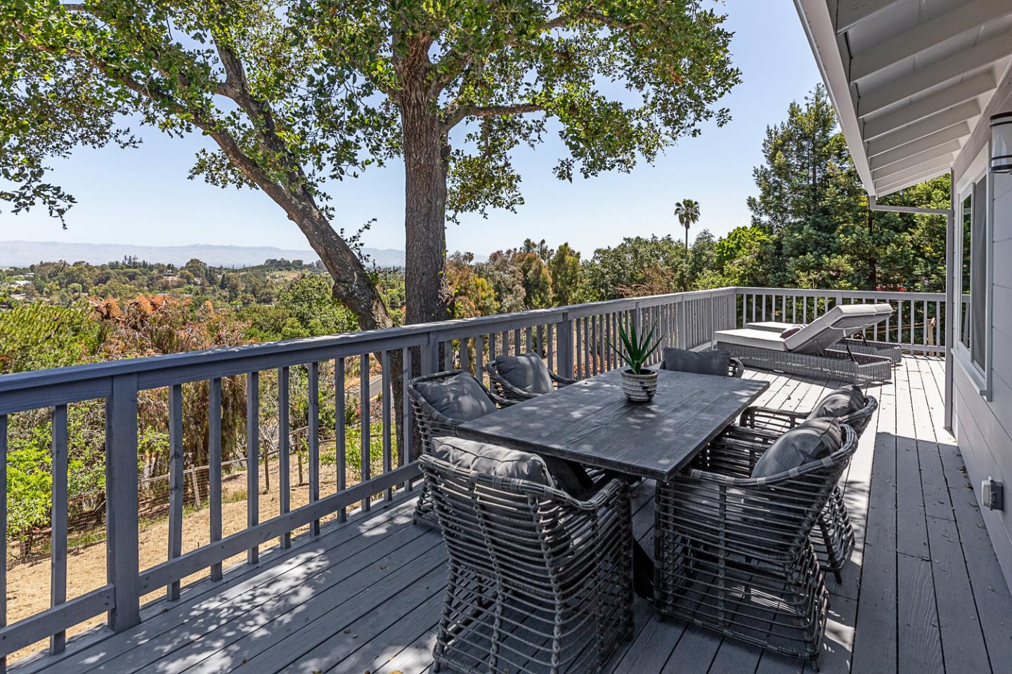 Detail Gallery Image 17 of 45 For 13038 Vista Del Valle Ct, Los Altos Hills,  CA 94022 - 4 Beds | 3/1 Baths