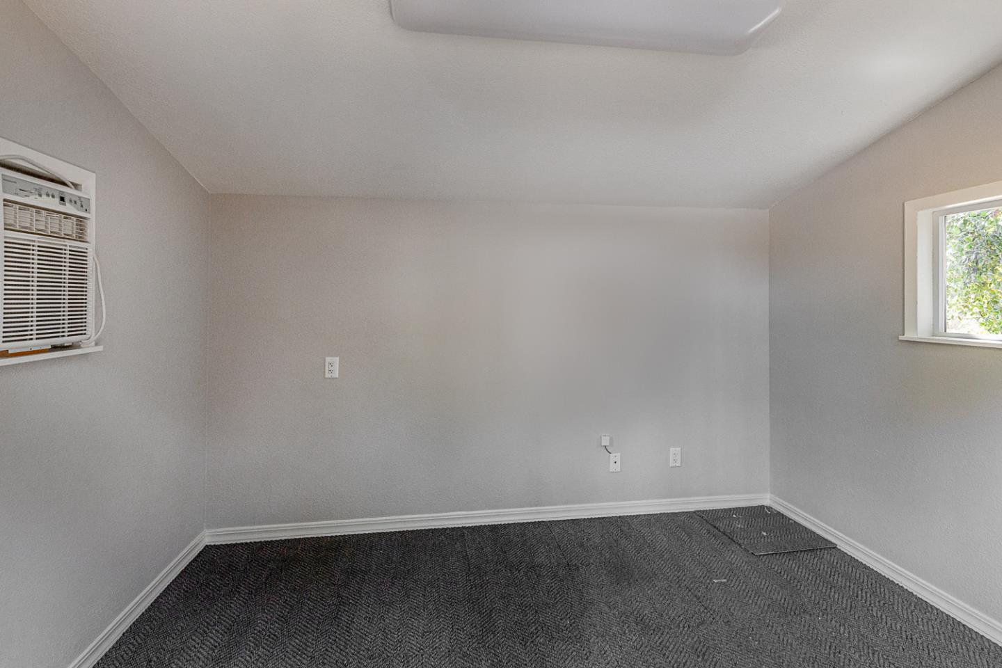 Detail Gallery Image 39 of 45 For 13038 Vista Del Valle Ct, Los Altos Hills,  CA 94022 - 4 Beds | 3/1 Baths