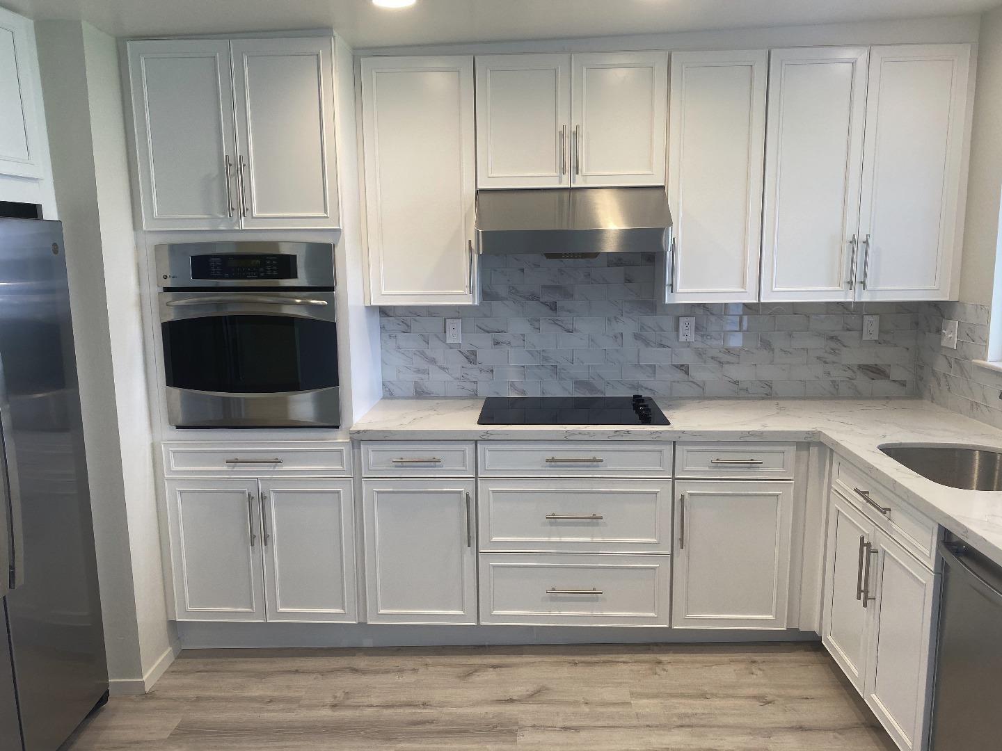 Detail Gallery Image 10 of 37 For 3335 Los Prados St #2,  San Mateo,  CA 94403 - 2 Beds | 1 Baths
