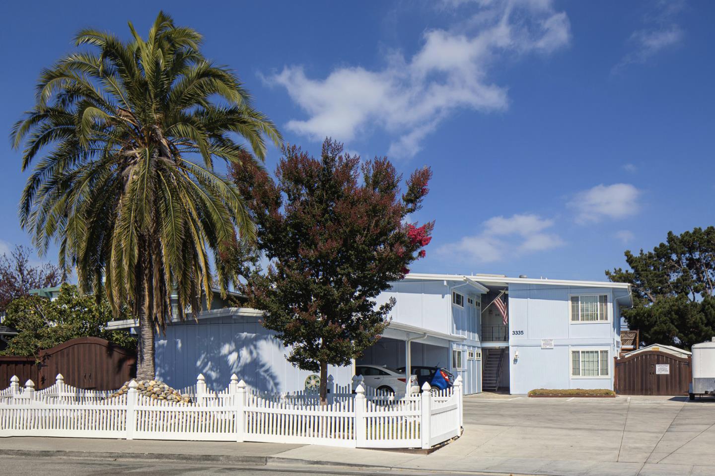 Detail Gallery Image 2 of 37 For 3335 Los Prados St #2,  San Mateo,  CA 94403 - 2 Beds | 1 Baths