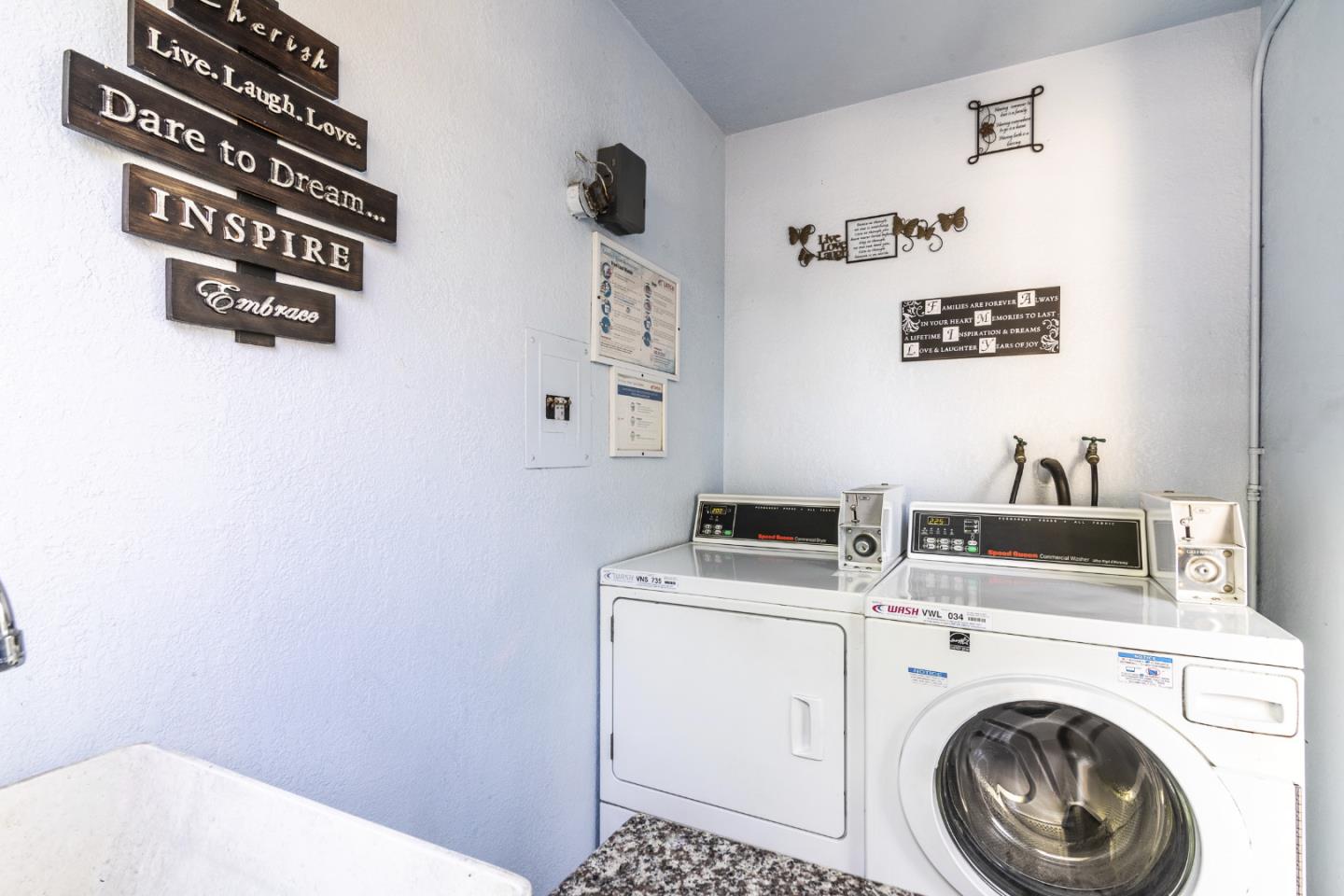 Detail Gallery Image 24 of 37 For 3335 Los Prados St #2,  San Mateo,  CA 94403 - 2 Beds | 1 Baths