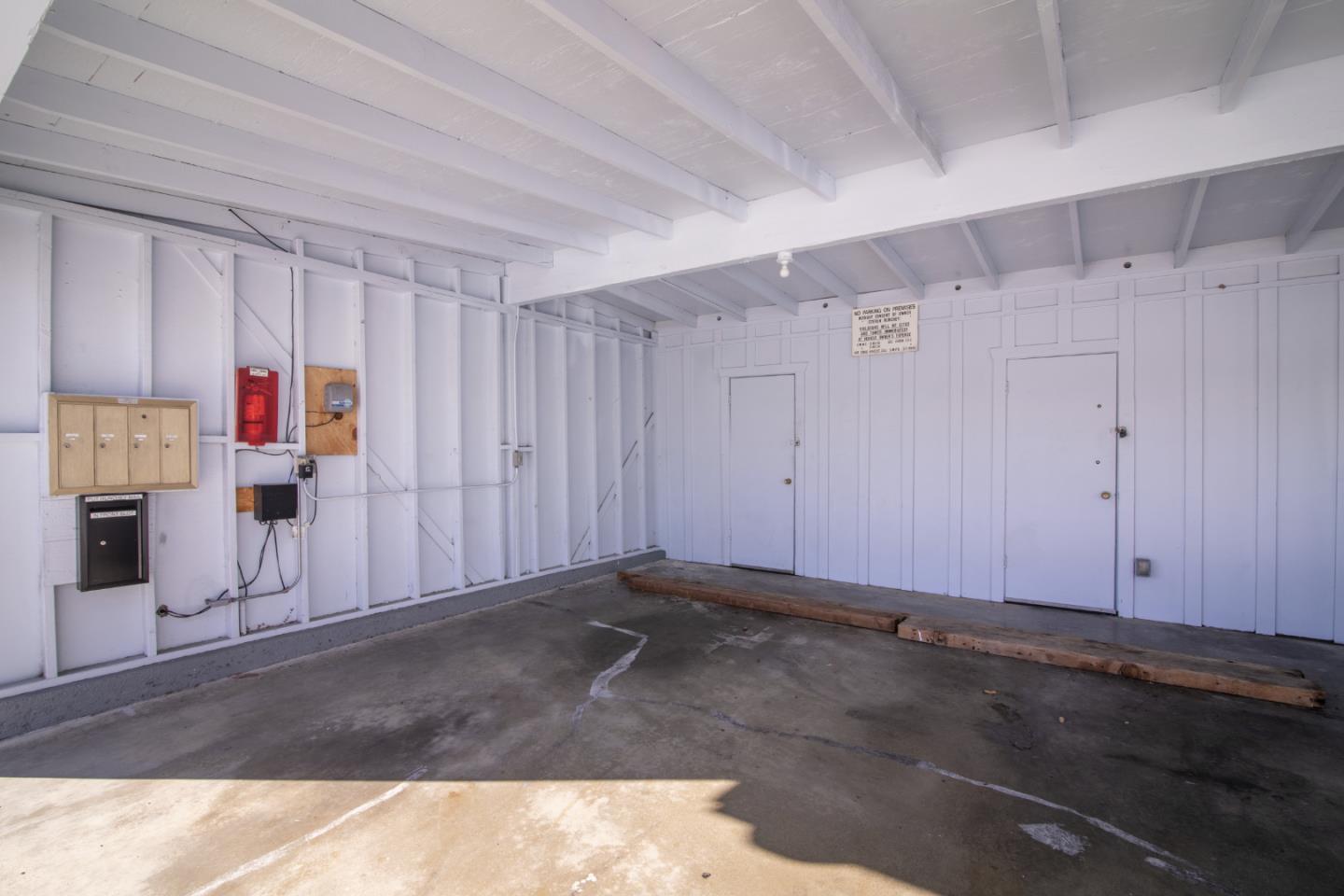 Detail Gallery Image 25 of 37 For 3335 Los Prados St #2,  San Mateo,  CA 94403 - 2 Beds | 1 Baths
