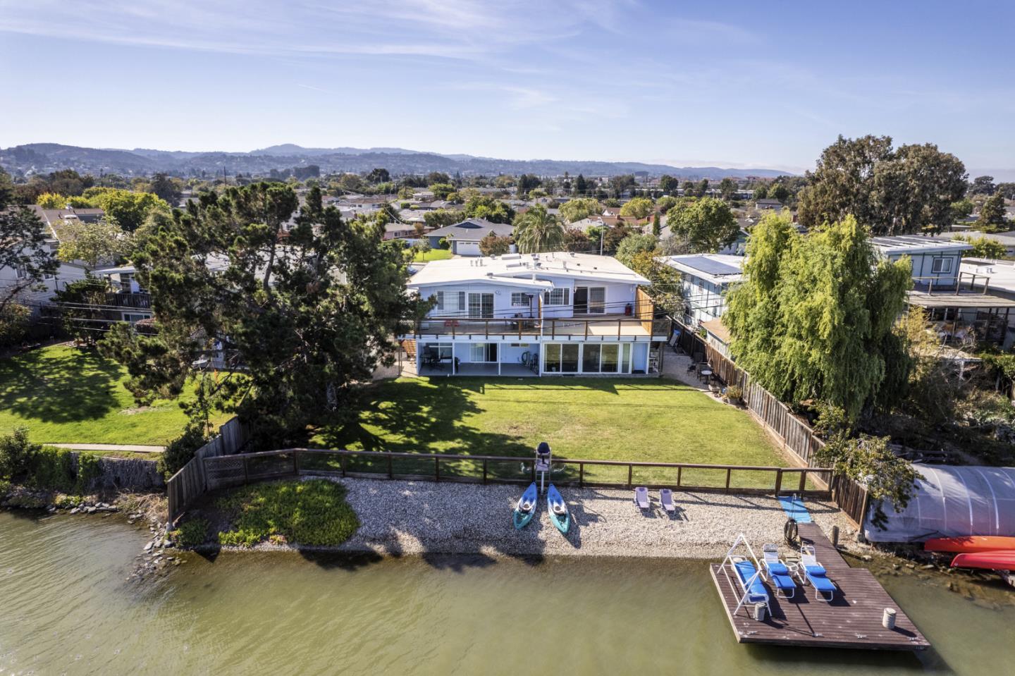 Detail Gallery Image 27 of 37 For 3335 Los Prados St #2,  San Mateo,  CA 94403 - 2 Beds | 1 Baths