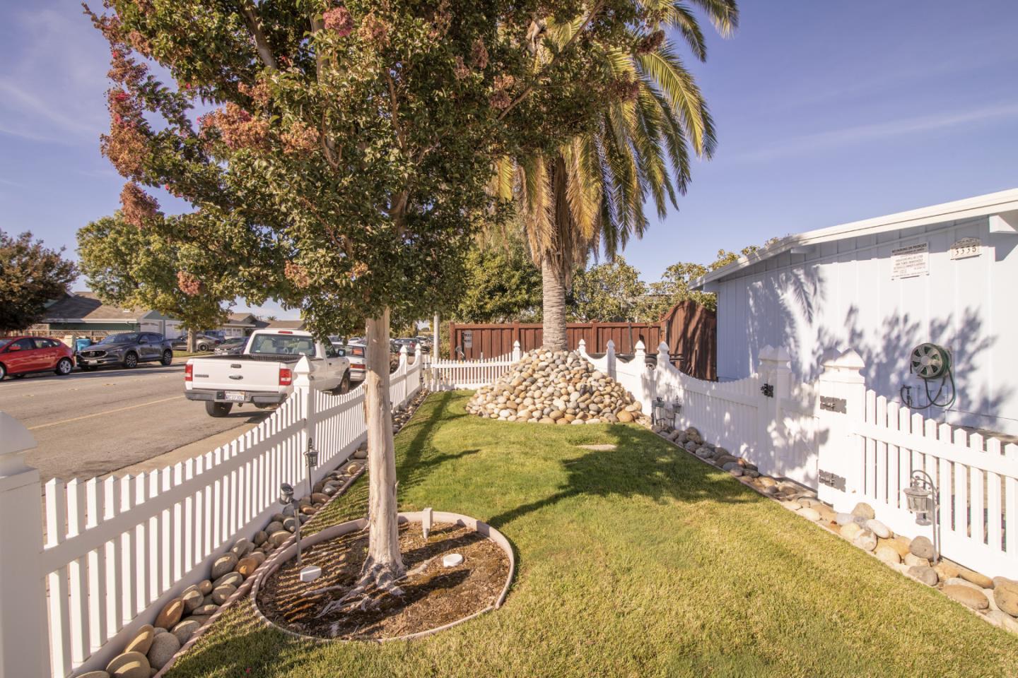 Detail Gallery Image 30 of 37 For 3335 Los Prados St #2,  San Mateo,  CA 94403 - 2 Beds | 1 Baths