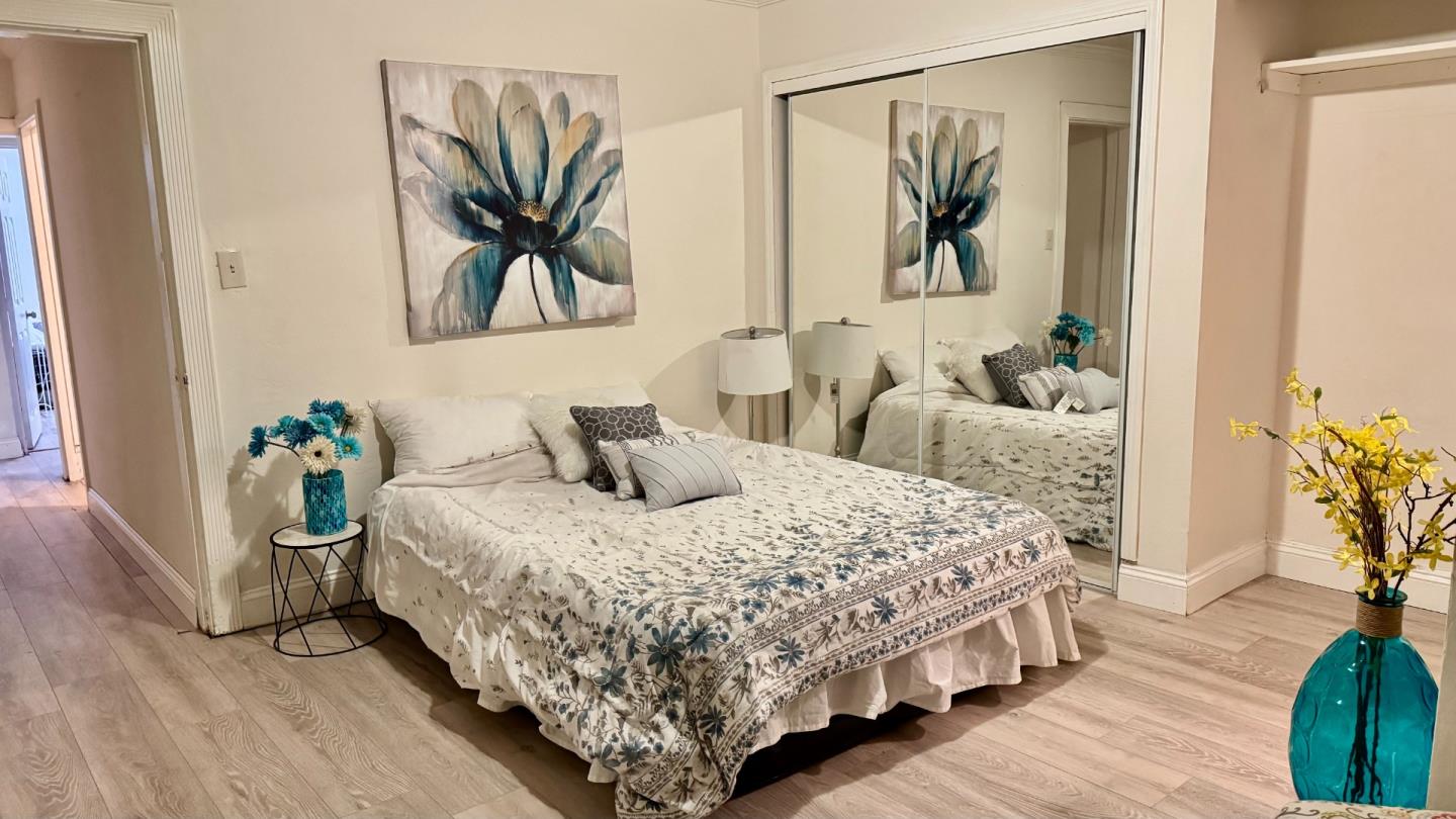Detail Gallery Image 4 of 5 For 315 Garden St, East Palo Alto,  CA 94303 - 3 Beds | 1/1 Baths