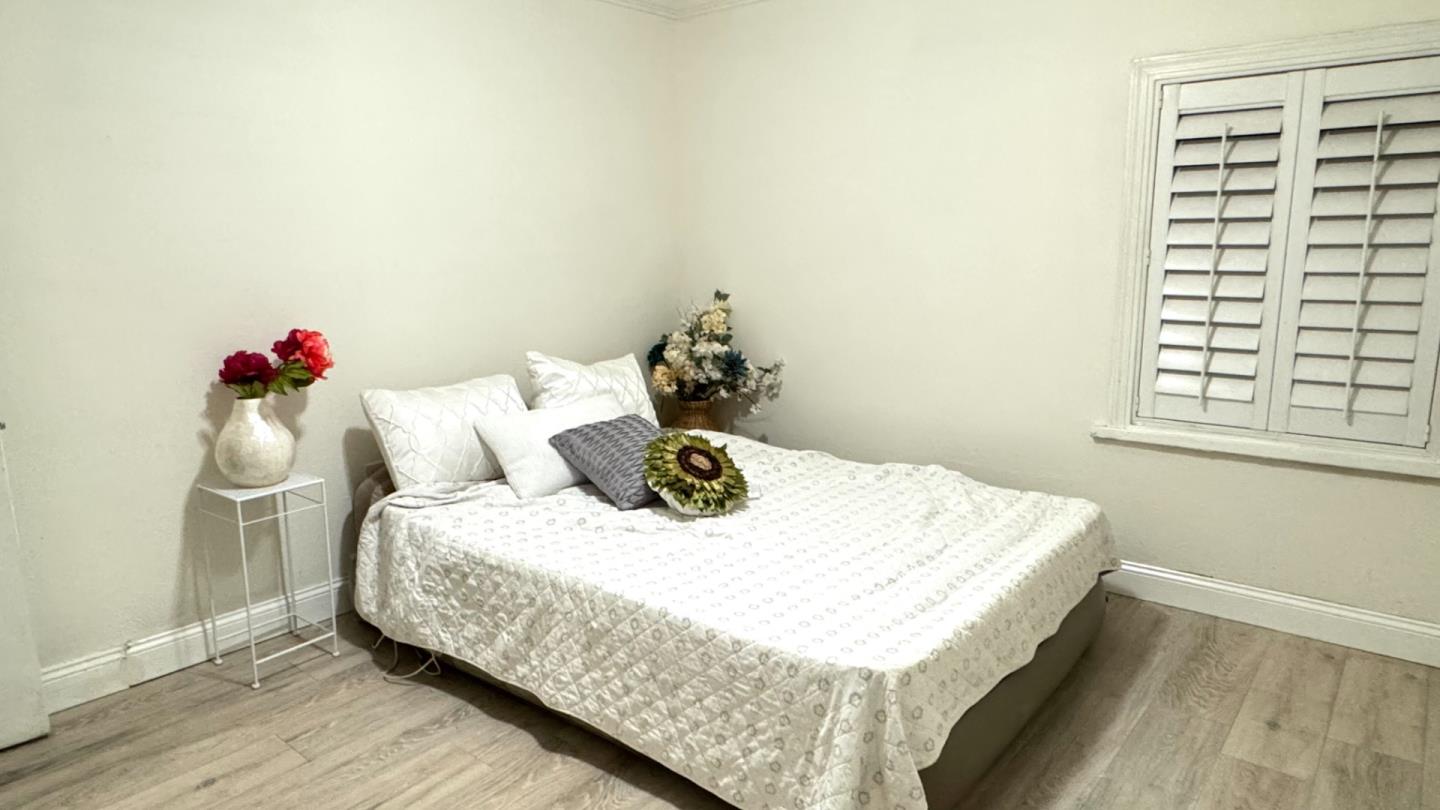 Detail Gallery Image 7 of 10 For 315 Garden St, East Palo Alto,  CA 94303 - 3 Beds | 1/1 Baths