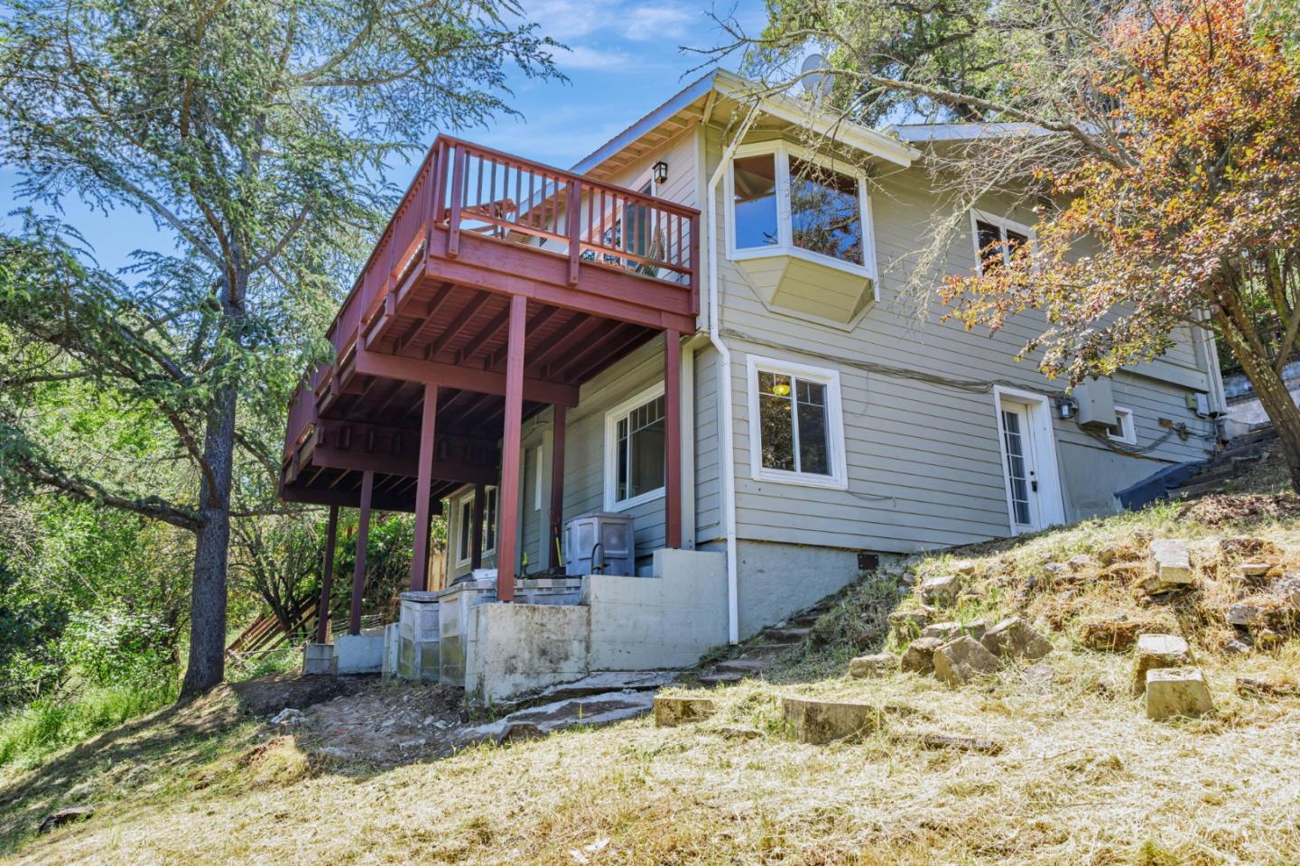 Detail Gallery Image 33 of 40 For 514 Live Oak Ln, Redwood City,  CA 94062 - 4 Beds | 2/1 Baths