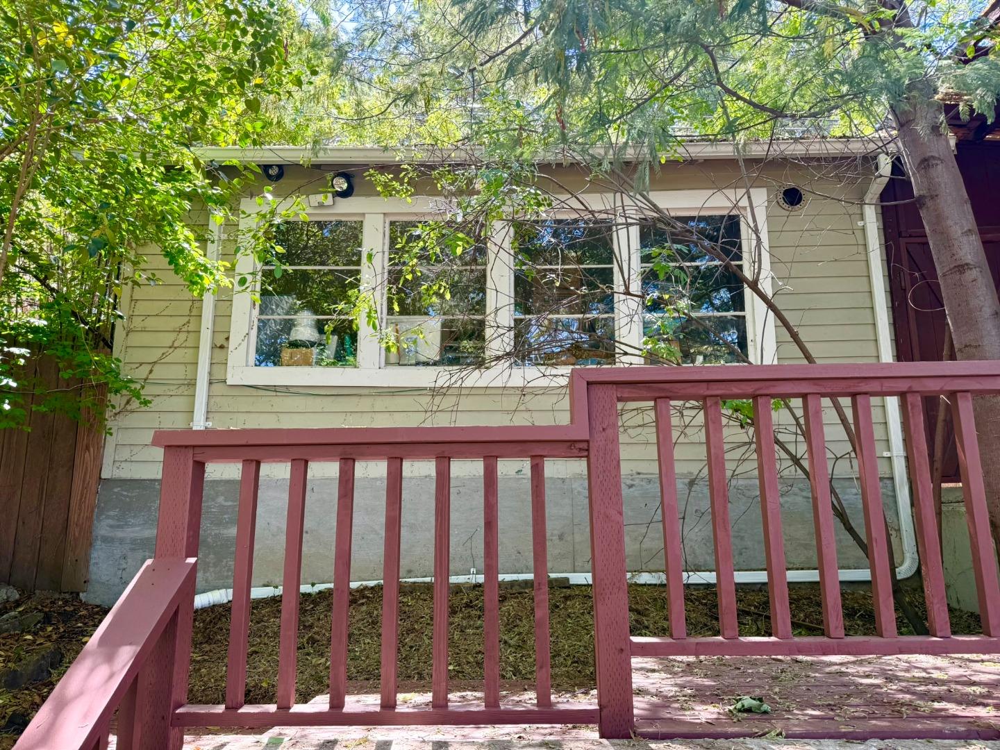 Detail Gallery Image 35 of 40 For 514 Live Oak Ln, Redwood City,  CA 94062 - 4 Beds | 2/1 Baths