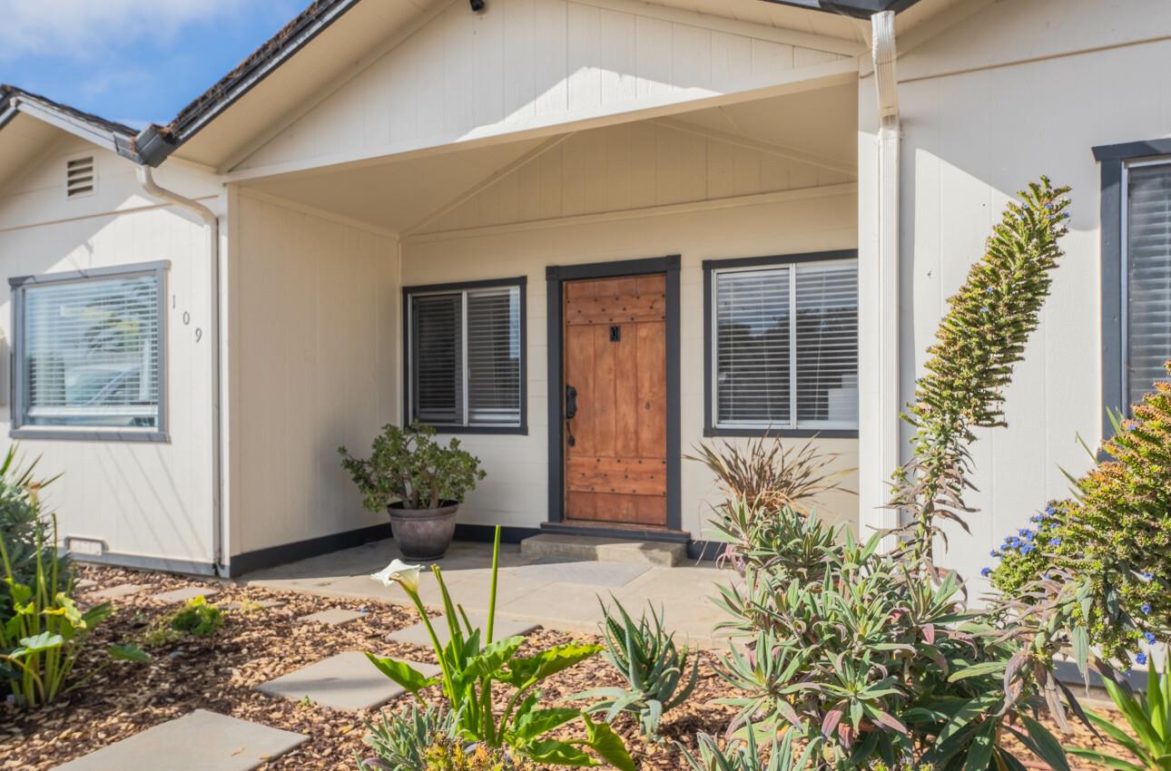 Detail Gallery Image 3 of 35 For 109 Denner Rd, Salinas,  CA 93906 - 2 Beds | 1 Baths