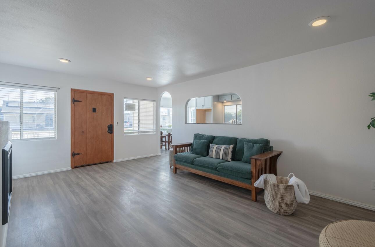 Detail Gallery Image 6 of 35 For 109 Denner Rd, Salinas,  CA 93906 - 2 Beds | 1 Baths