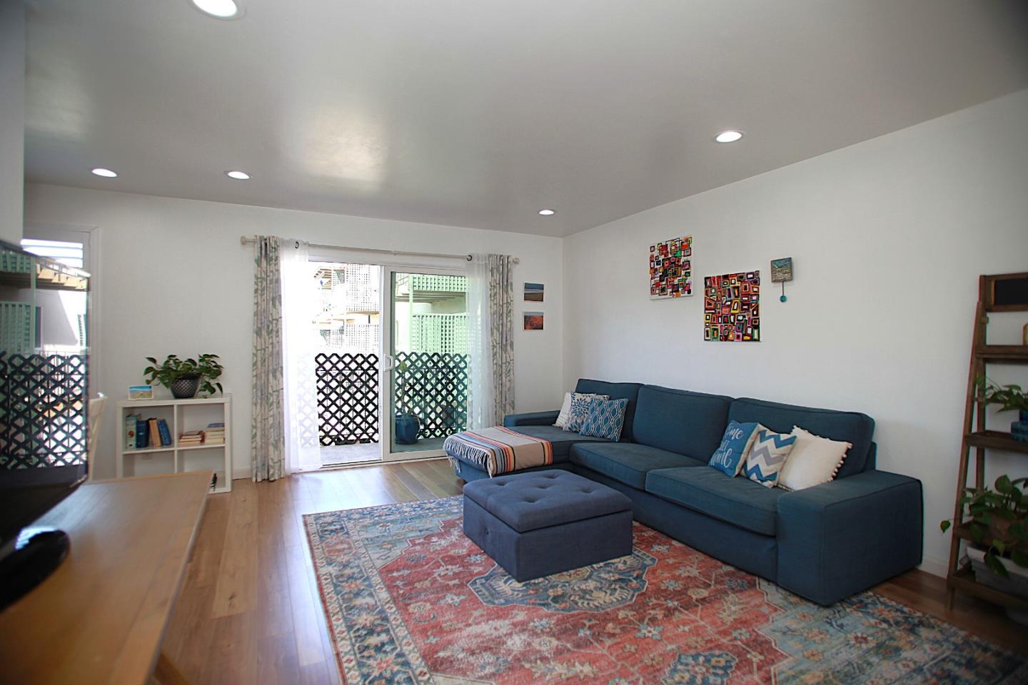 Detail Gallery Image 2 of 23 For 815 N Humboldt St #401,  San Mateo,  CA 94401 - 1 Beds | 1 Baths