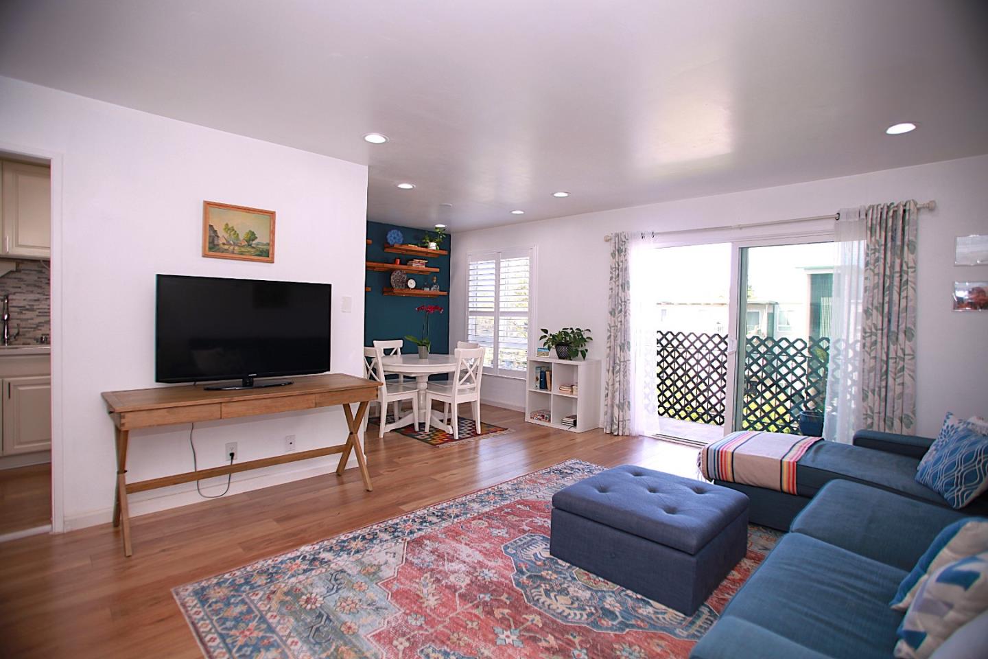 Detail Gallery Image 4 of 23 For 815 N Humboldt St #401,  San Mateo,  CA 94401 - 1 Beds | 1 Baths
