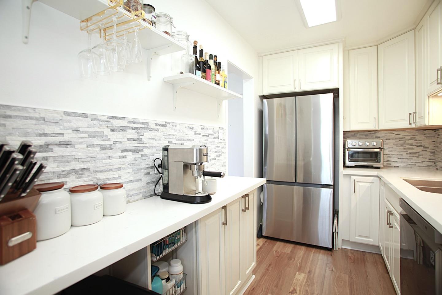 Detail Gallery Image 8 of 23 For 815 N Humboldt St #401,  San Mateo,  CA 94401 - 1 Beds | 1 Baths