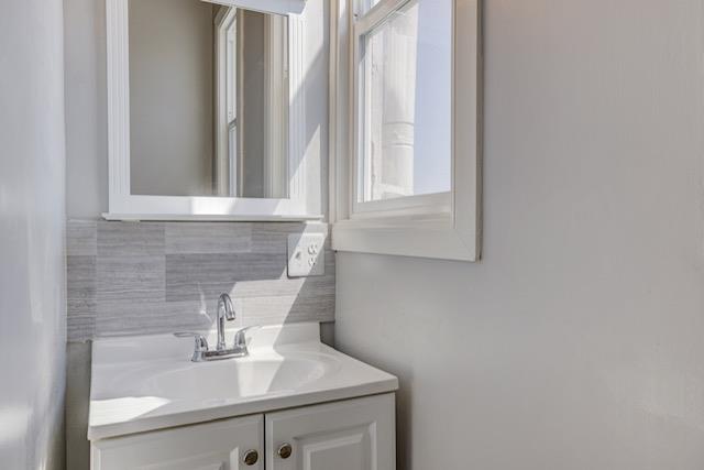 Detail Gallery Image 8 of 15 For 2305 Folsom St, San Francisco,  CA 94110 - 3 Beds | 1 Baths
