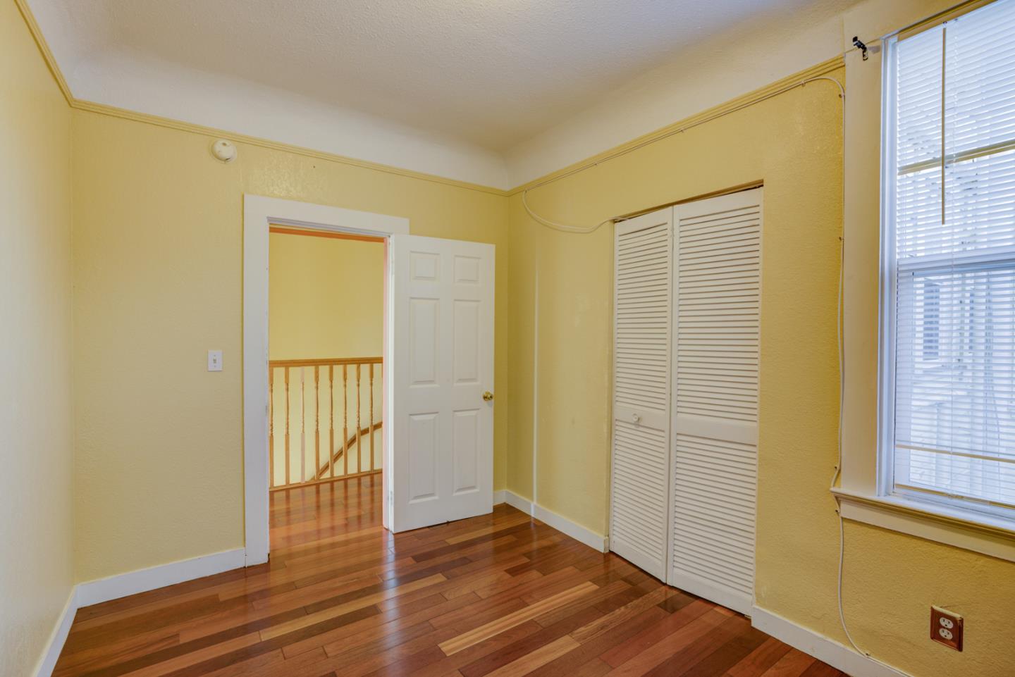 Detail Gallery Image 10 of 26 For 435 Brazil Ave, San Francisco,  CA 94112 - 3 Beds | 2 Baths