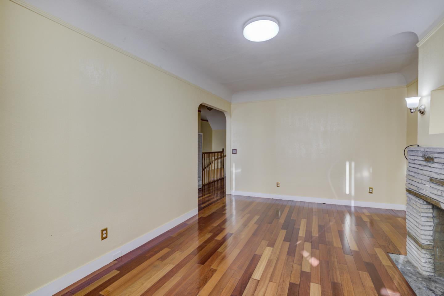 Detail Gallery Image 16 of 26 For 435 Brazil Ave, San Francisco,  CA 94112 - 3 Beds | 2 Baths