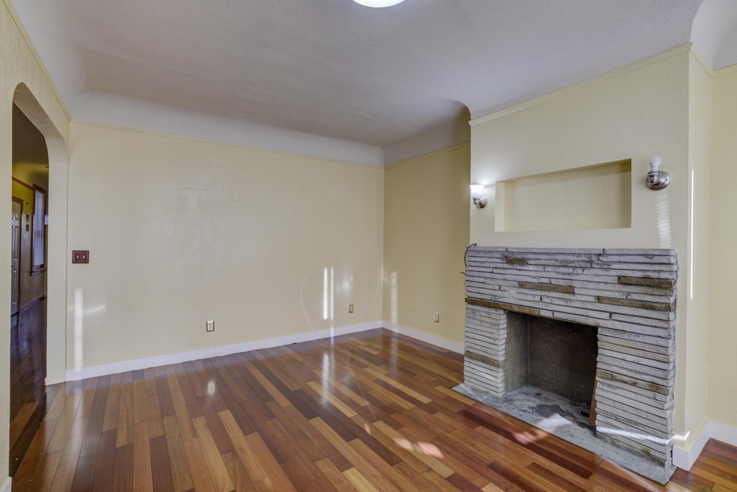 Detail Gallery Image 17 of 26 For 435 Brazil Ave, San Francisco,  CA 94112 - 3 Beds | 2 Baths