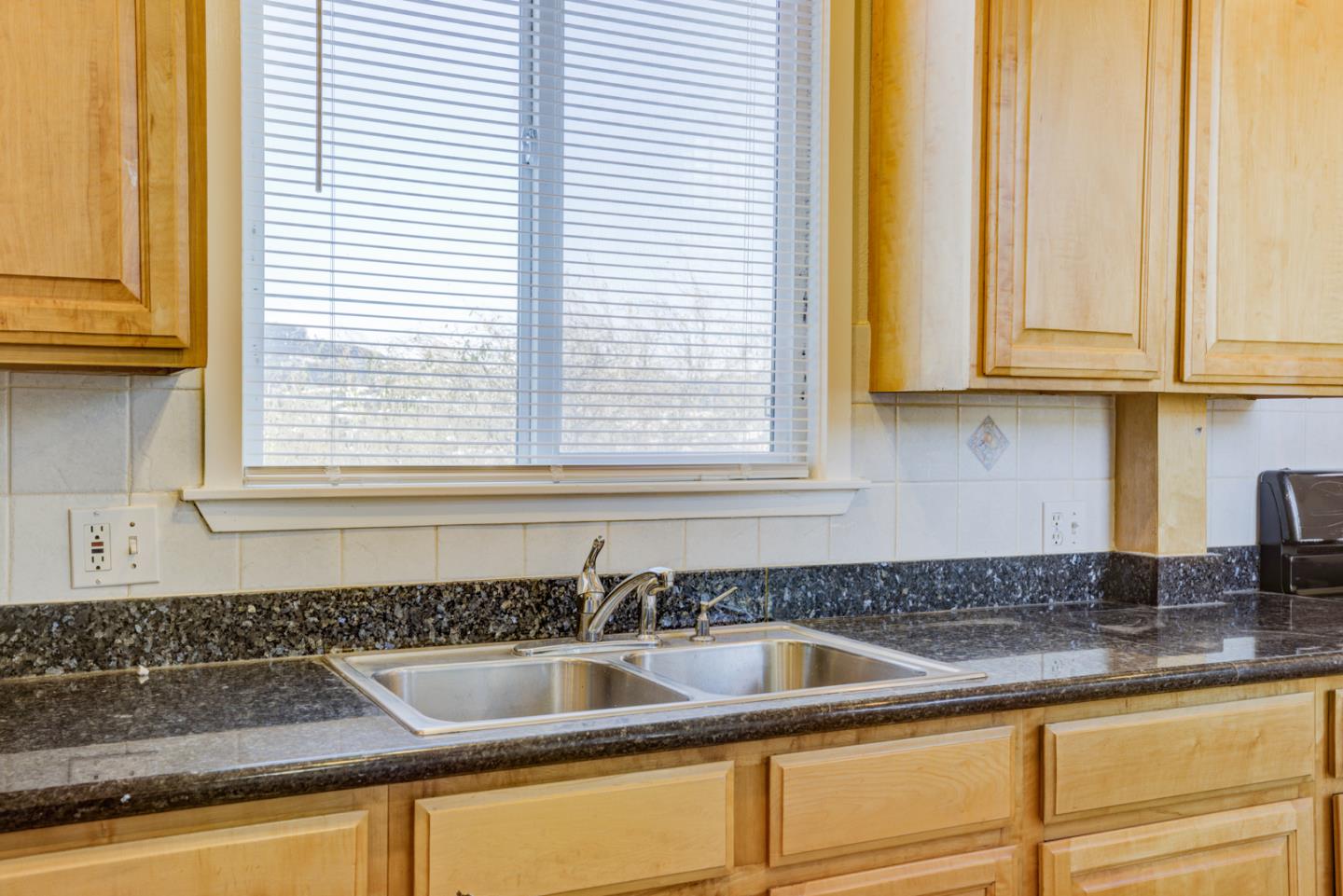 Detail Gallery Image 22 of 26 For 435 Brazil Ave, San Francisco,  CA 94112 - 3 Beds | 2 Baths