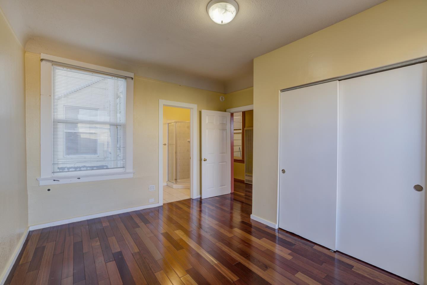Detail Gallery Image 5 of 26 For 435 Brazil Ave, San Francisco,  CA 94112 - 3 Beds | 2 Baths