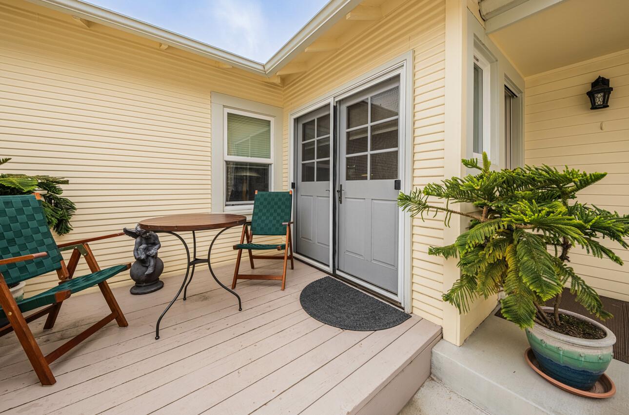 Detail Gallery Image 16 of 50 For 205 Maple St, Salinas,  CA 93901 - 3 Beds | 3 Baths