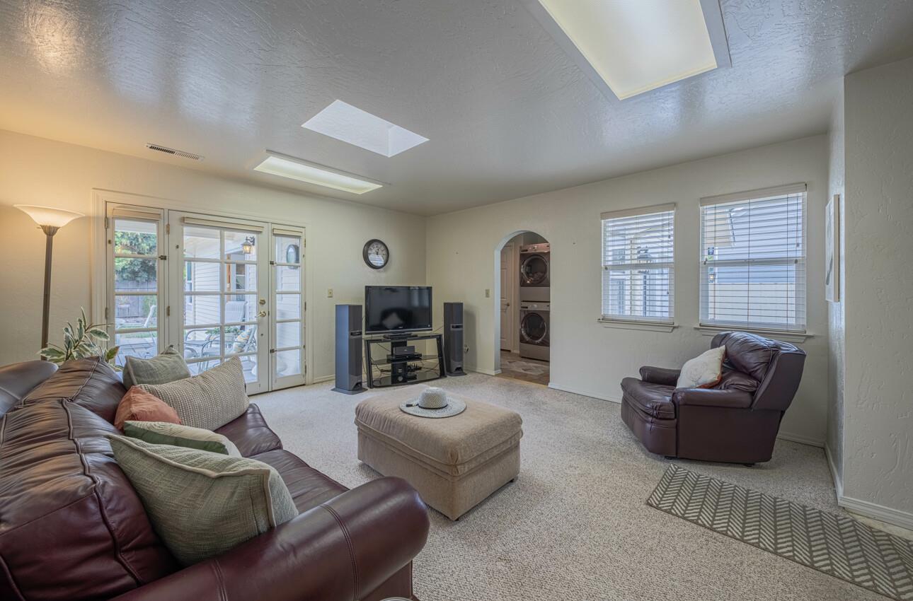 Detail Gallery Image 17 of 50 For 205 Maple St, Salinas,  CA 93901 - 3 Beds | 3 Baths