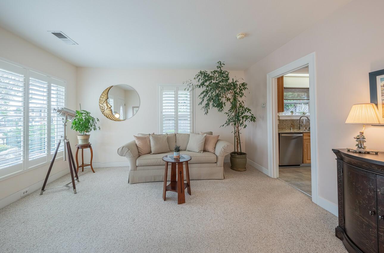 Detail Gallery Image 8 of 50 For 205 Maple St, Salinas,  CA 93901 - 3 Beds | 3 Baths