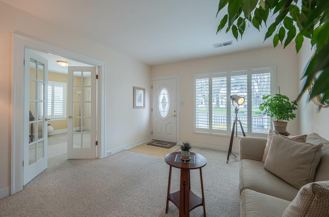 Detail Gallery Image 9 of 50 For 205 Maple St, Salinas,  CA 93901 - 3 Beds | 3 Baths
