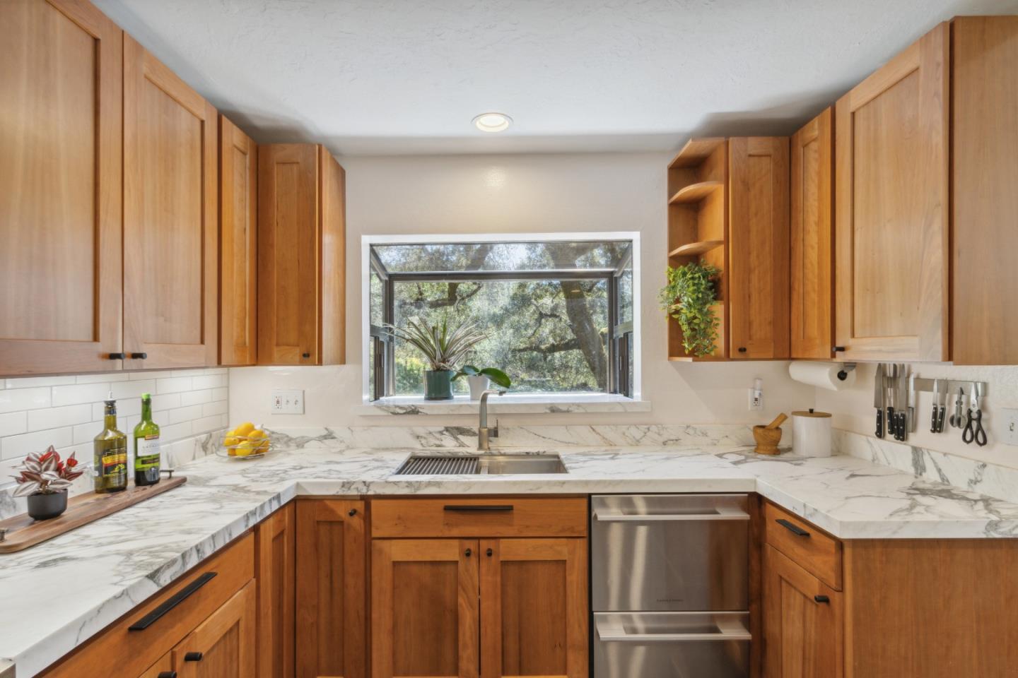 Detail Gallery Image 10 of 64 For 2203 Quail Hollow Rd, Ben Lomond,  CA 95005 - 4 Beds | 2/1 Baths