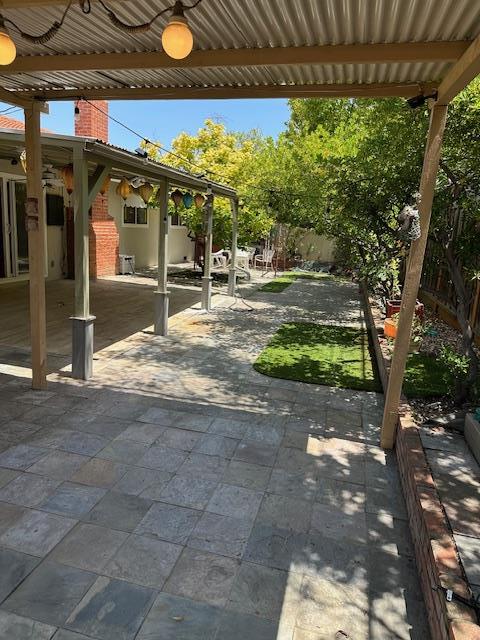Detail Gallery Image 22 of 35 For 1014 W Homestead Rd, Sunnyvale,  CA 94087 - 4 Beds | 2 Baths
