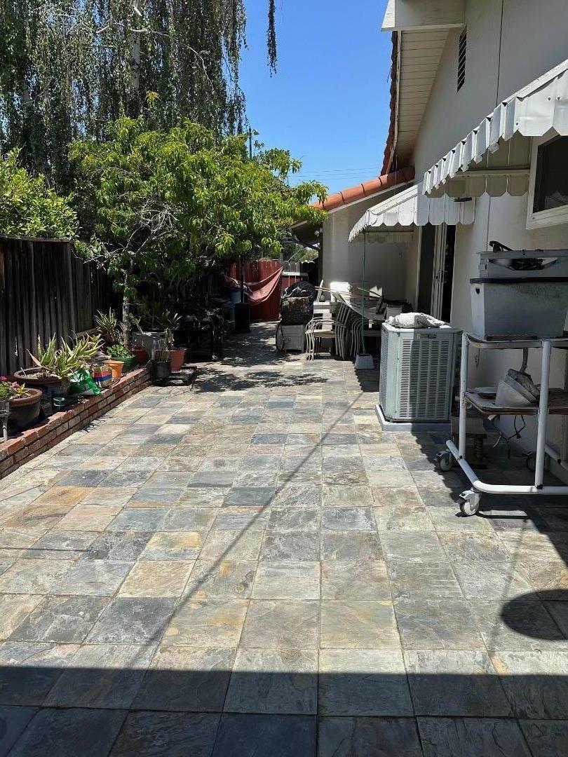 Detail Gallery Image 29 of 35 For 1014 W Homestead Rd, Sunnyvale,  CA 94087 - 4 Beds | 2 Baths