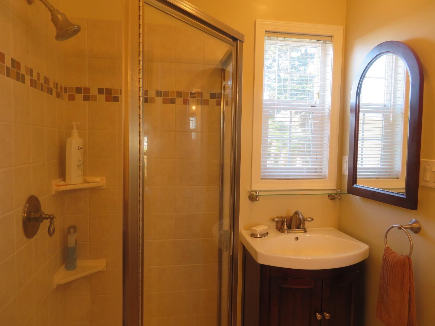 Detail Gallery Image 10 of 19 For 3850 Madera Way, San Bruno,  CA 94066 - 4 Beds | 3 Baths