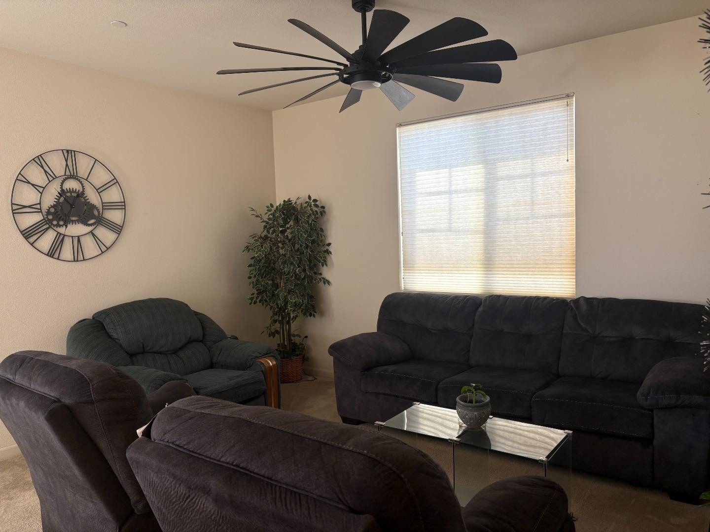 Detail Gallery Image 12 of 37 For 51 Sturla Way, Gilroy,  CA 95020 - 3 Beds | 2/1 Baths