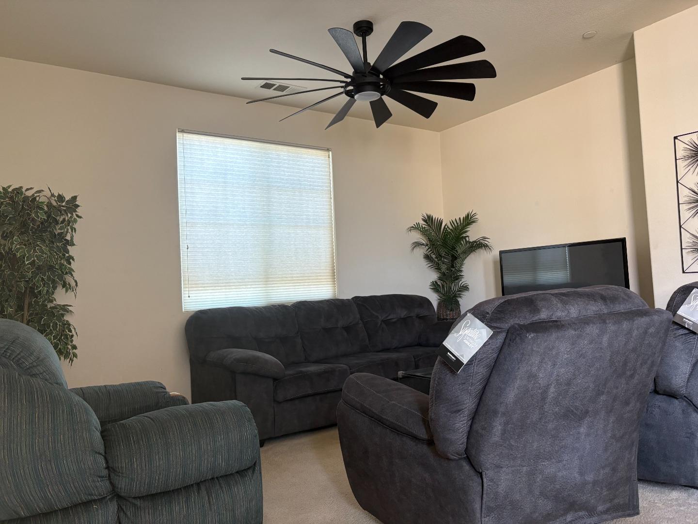 Detail Gallery Image 14 of 37 For 51 Sturla Way, Gilroy,  CA 95020 - 3 Beds | 2/1 Baths