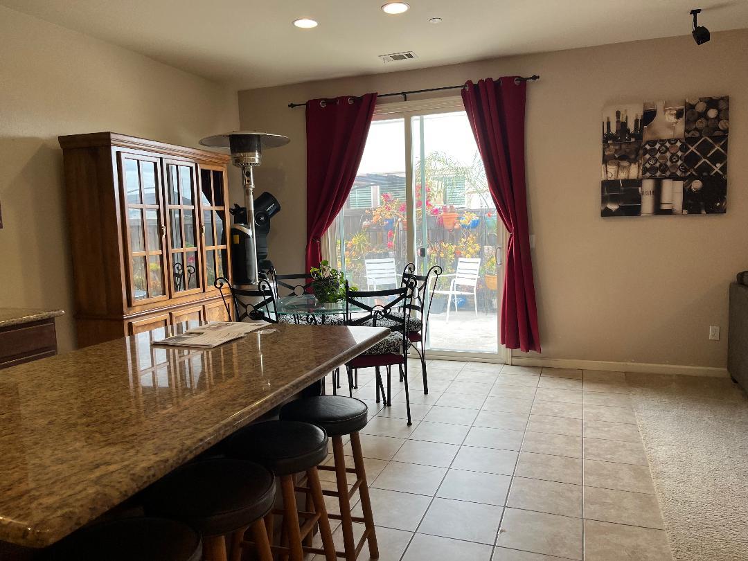 Detail Gallery Image 3 of 37 For 51 Sturla Way, Gilroy,  CA 95020 - 3 Beds | 2/1 Baths
