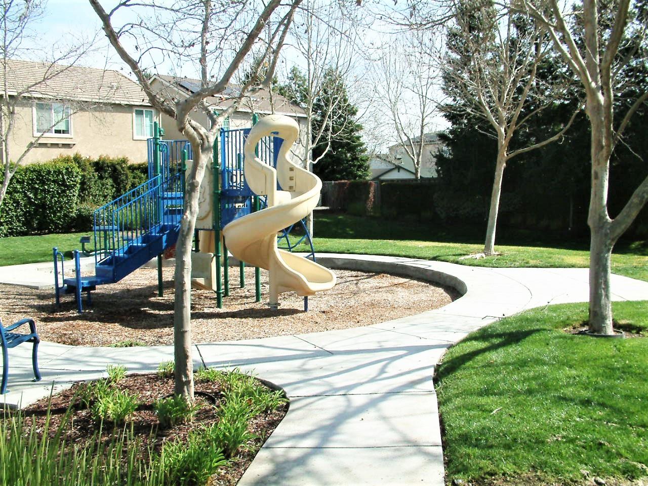 Detail Gallery Image 33 of 37 For 51 Sturla Way, Gilroy,  CA 95020 - 3 Beds | 2/1 Baths