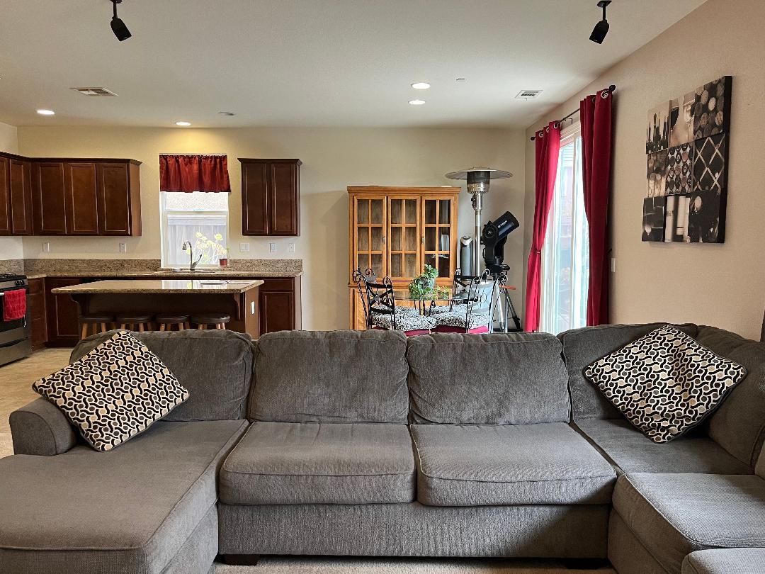 Detail Gallery Image 9 of 37 For 51 Sturla Way, Gilroy,  CA 95020 - 3 Beds | 2/1 Baths