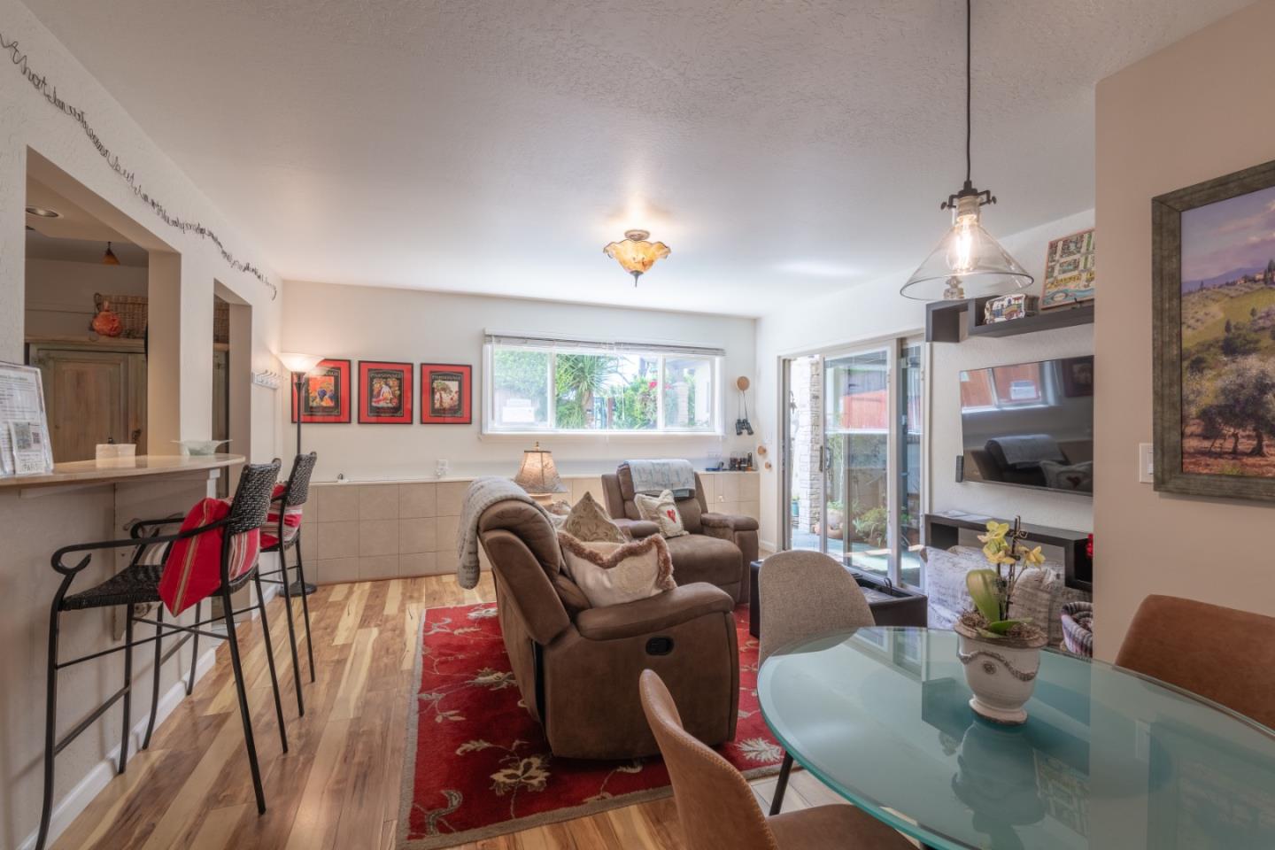Detail Gallery Image 11 of 21 For 24694 Dolores St, Carmel,  CA 93923 - 4 Beds | 3/1 Baths