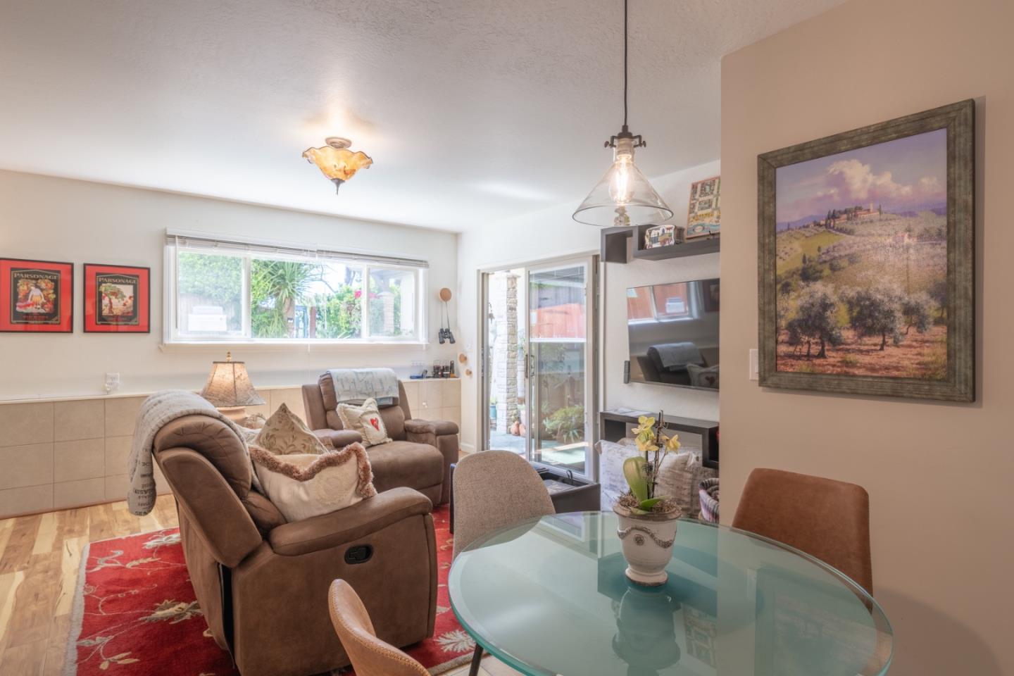 Detail Gallery Image 12 of 21 For 24694 Dolores St, Carmel,  CA 93923 - 4 Beds | 3/1 Baths