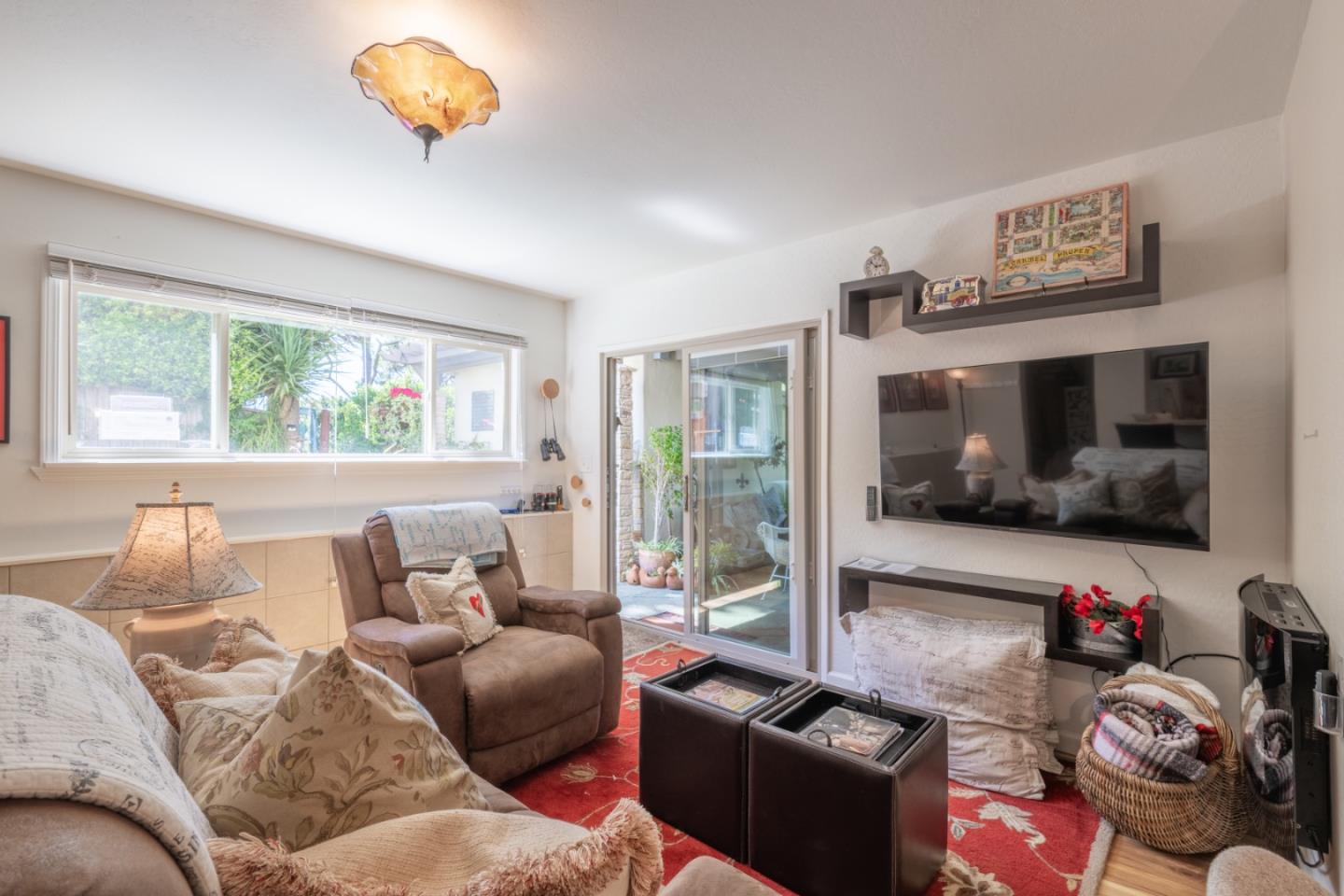 Detail Gallery Image 15 of 21 For 24694 Dolores St, Carmel,  CA 93923 - 4 Beds | 3/1 Baths