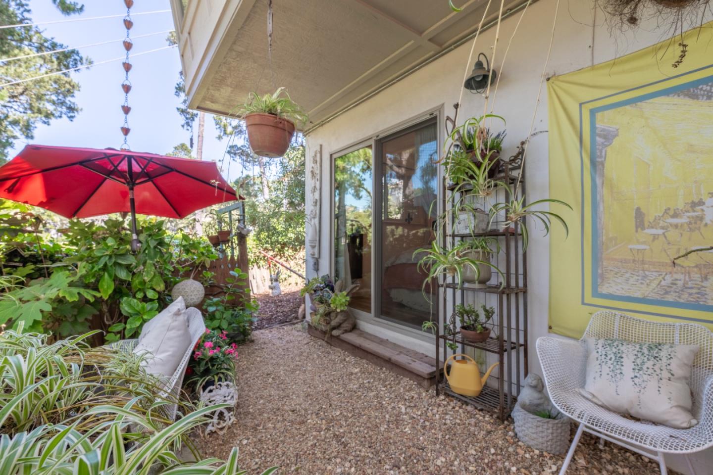 Detail Gallery Image 16 of 21 For 24694 Dolores St, Carmel,  CA 93923 - 4 Beds | 3/1 Baths