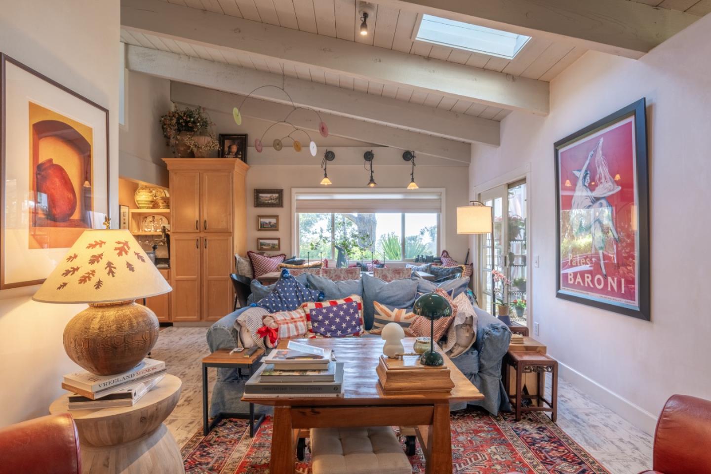 Detail Gallery Image 4 of 21 For 24694 Dolores St, Carmel,  CA 93923 - 4 Beds | 3/1 Baths