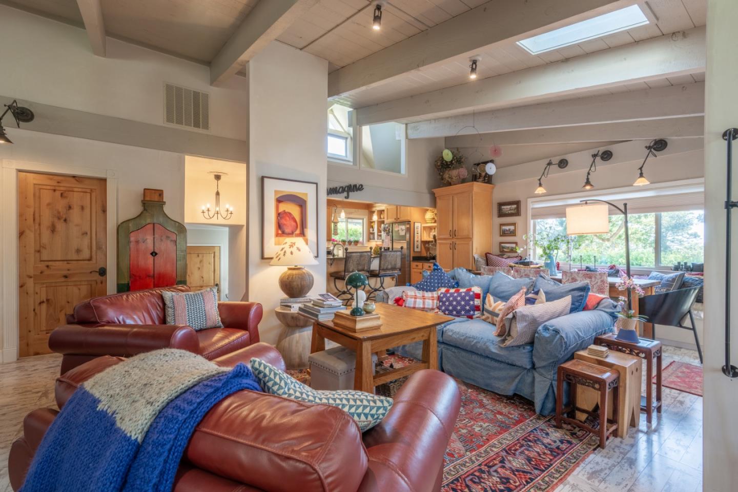 Detail Gallery Image 5 of 21 For 24694 Dolores St, Carmel,  CA 93923 - 4 Beds | 3/1 Baths